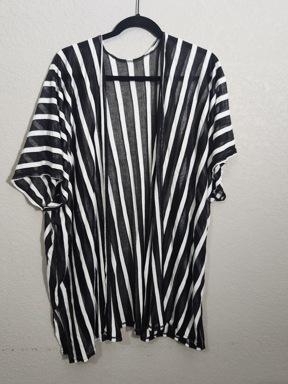 Black & White Striped Open Front Women’s Top Cardigan Kimono OS